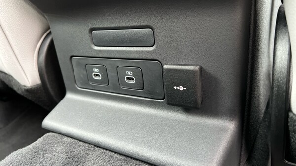 Used Land Rover Range Rover Velar 2025 for sale - 76203885: Photo 52