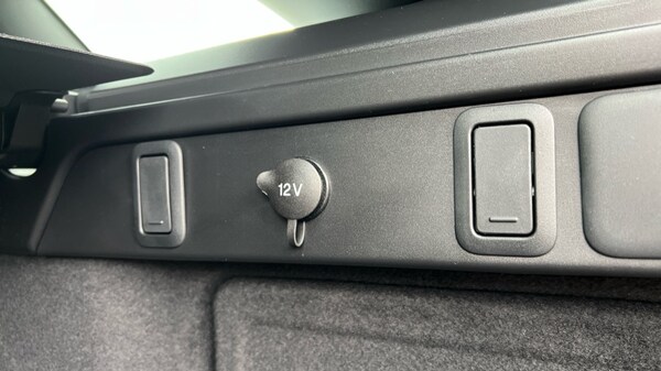Used Land Rover Range Rover Velar 2025 for sale - 76203885: Photo 53