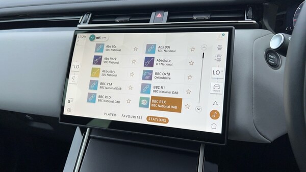 Used Land Rover Range Rover Velar 2025 for sale - 76203885: Photo 55