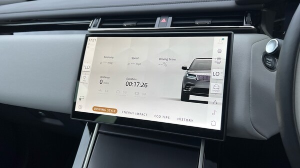 Used Land Rover Range Rover Velar 2025 for sale - 76203885: Photo 61