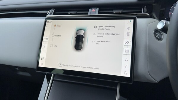 Used Land Rover Range Rover Velar 2025 for sale - 76203885: Photo 66