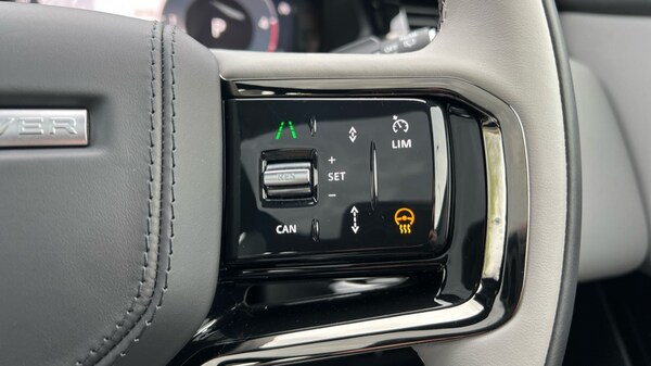Used Land Rover Range Rover Velar 2025 for sale - 76203885: Photo 68