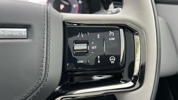 Used Land Rover Range Rover Velar 2025 for sale - 76203885: Photo 69