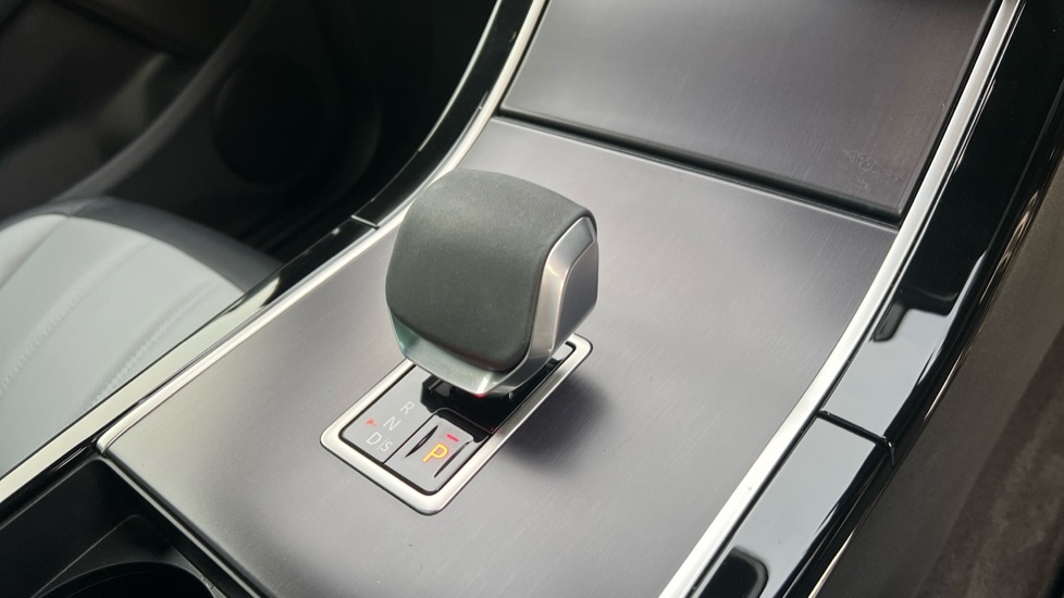 Used Land Rover Range Rover Evoque 2025 for sale - 76796306: Photo 13