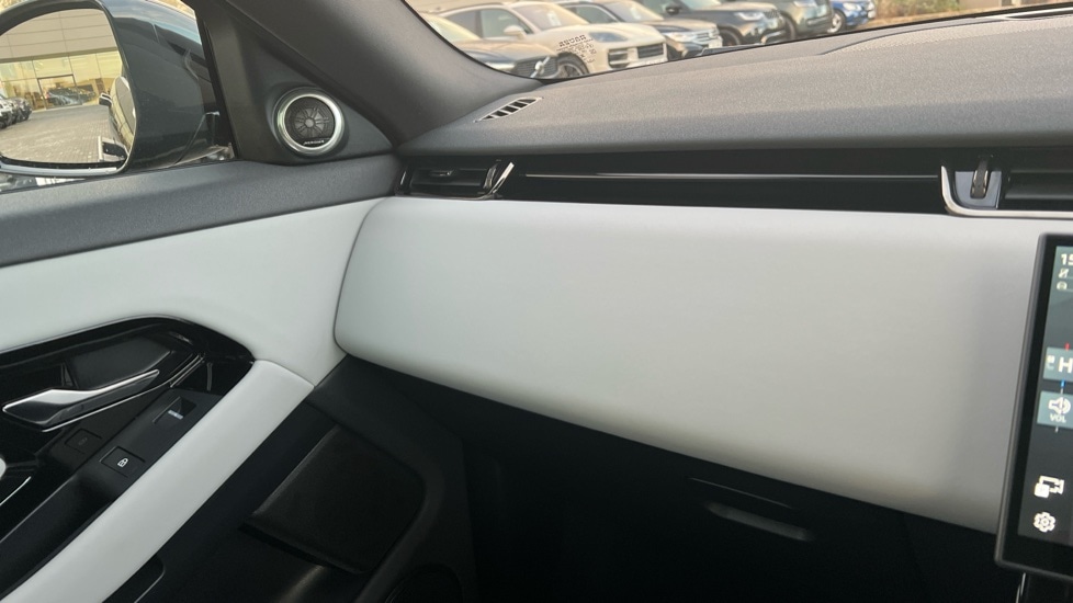 Used Land Rover Range Rover Evoque 2025 for sale - 76796306: Photo 23