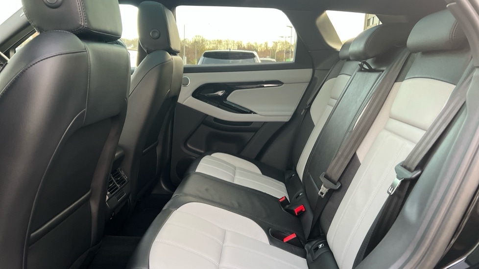 Used Land Rover Range Rover Evoque 2025 for sale - 76796306: Photo 4