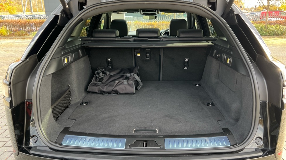 Used Land Rover Range Rover Velar 2025 for sale - 76652612: Photo 10