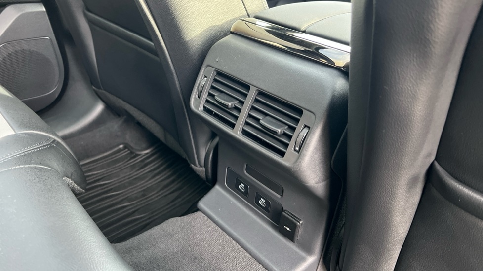 Used Land Rover Range Rover Velar 2025 for sale - 76652612: Photo 18