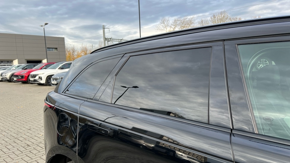 Used Land Rover Range Rover Velar 2025 for sale - 76652612: Photo 34