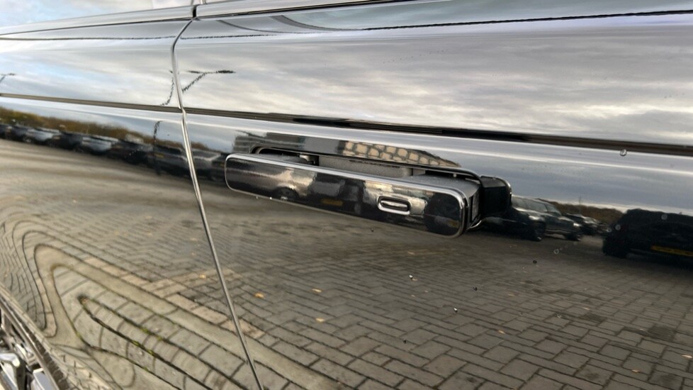 Used Land Rover Range Rover Velar 2025 for sale - 76652612: Photo 36