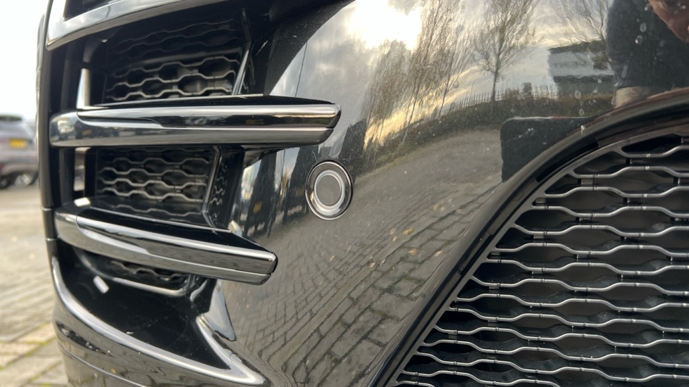 Used Land Rover Range Rover Velar 2025 for sale - 76652612: Photo 37