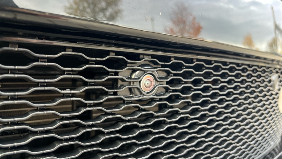 Used Land Rover Range Rover Velar 2025 for sale - 76652612: Photo 38