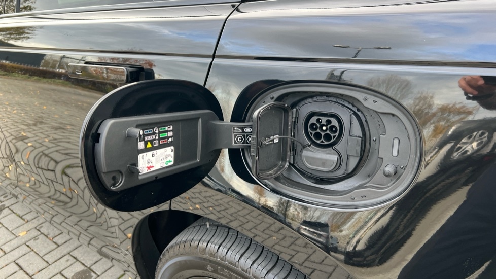 Used Land Rover Range Rover Velar 2025 for sale - 76652612: Photo 42