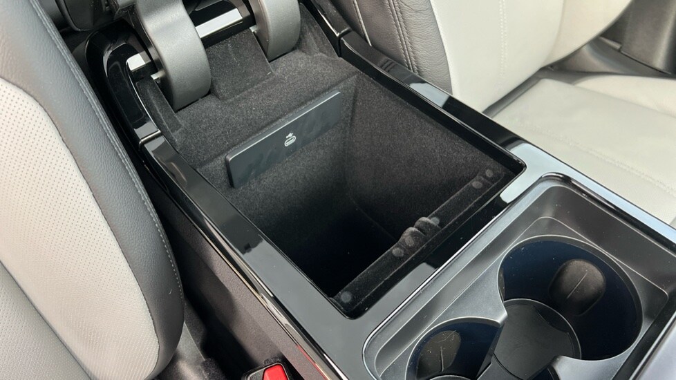 Used Land Rover Range Rover Velar 2025 for sale - 76652612: Photo 48