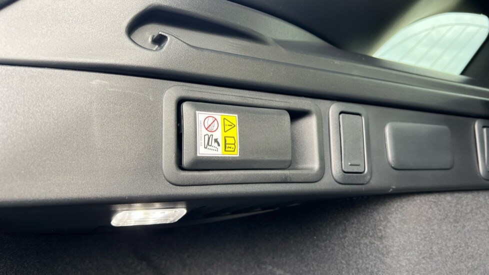 Used Land Rover Range Rover Velar 2025 for sale - 76652612: Photo 53