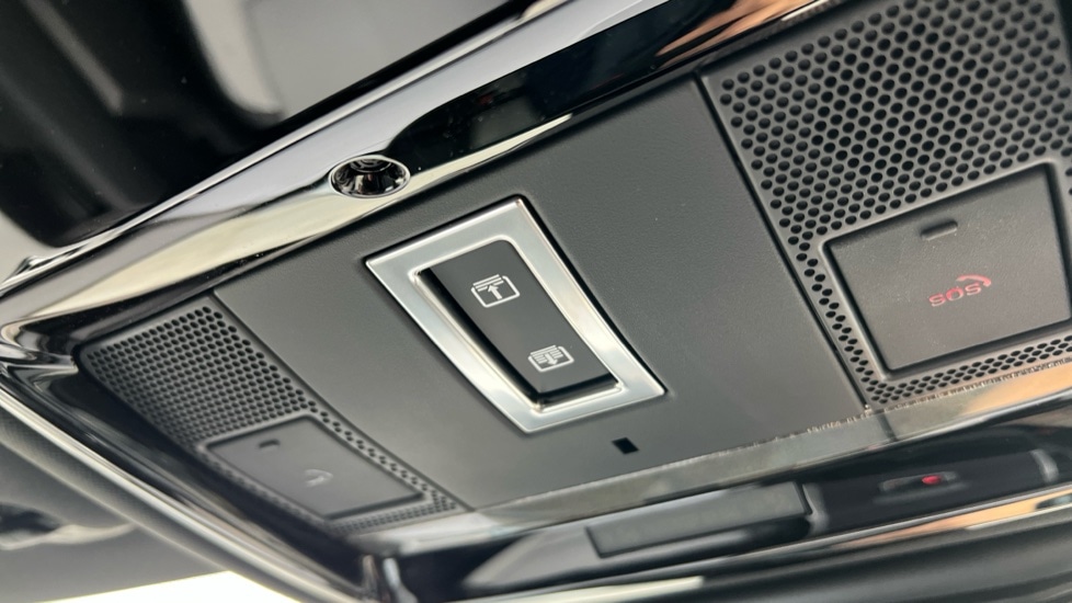 Used Land Rover Range Rover Velar 2025 for sale - 76652612: Photo 73