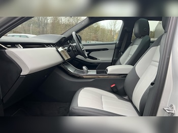 Used Land Rover Range Rover Evoque 2025 for sale - 76960137: Photo