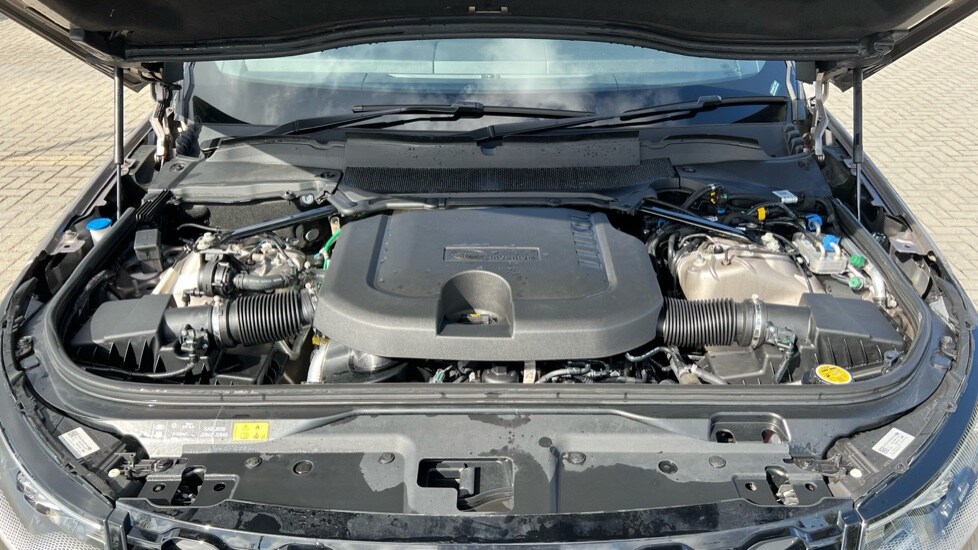 Used Land Rover Discovery 2024 for sale - 76458824: Photo 30