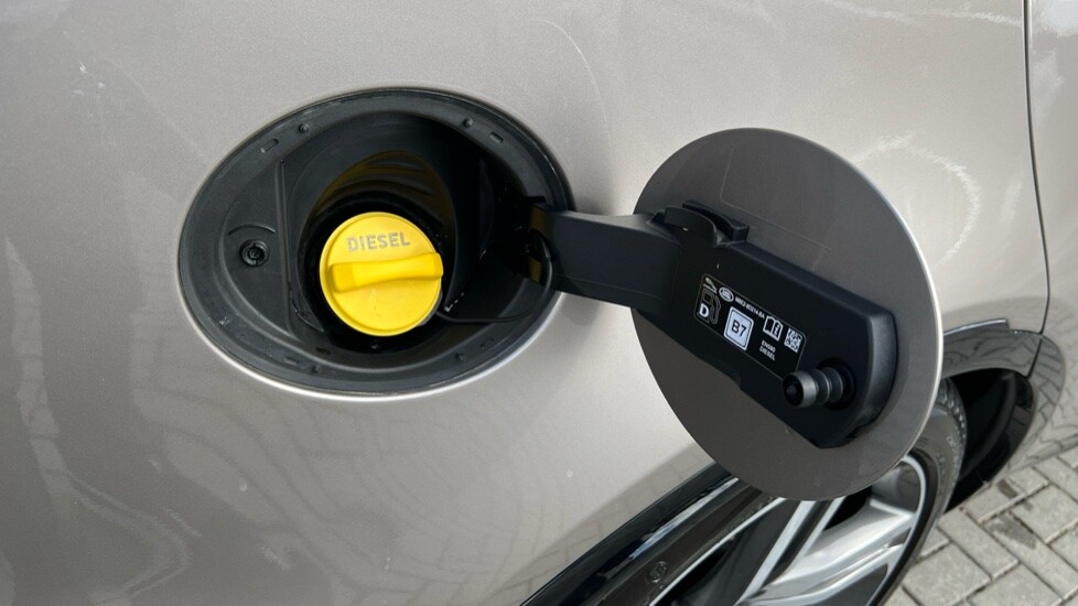 Used Land Rover Discovery 2024 for sale - 76458824: Photo 41