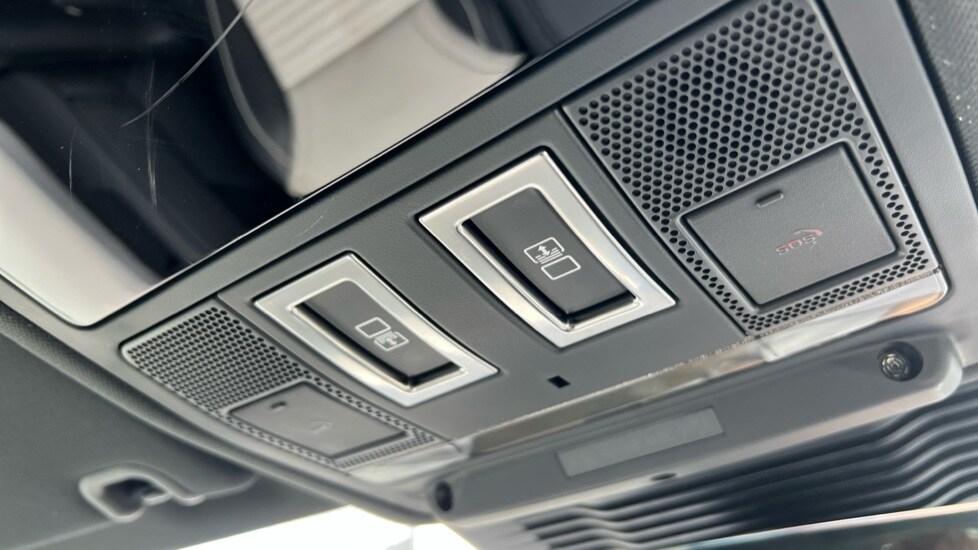 Used Land Rover Discovery 2024 for sale - 76458824: Photo 74