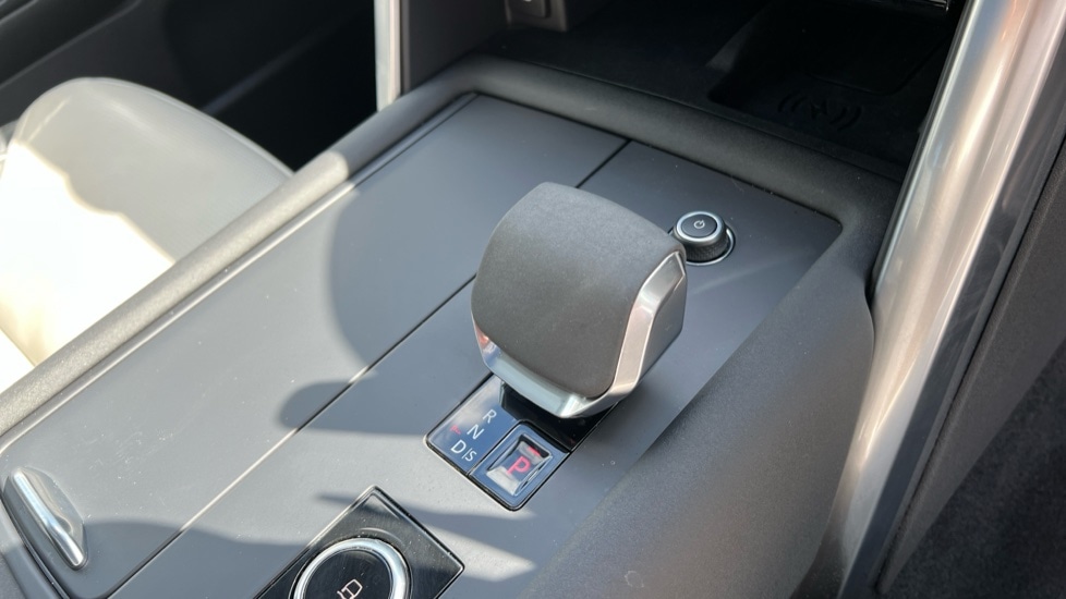 Used Land Rover Discovery 2024 for sale - 76501385: Photo 13