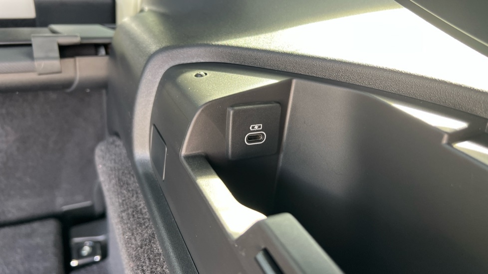 Used Land Rover Discovery 2024 for sale - 76501385: Photo 53