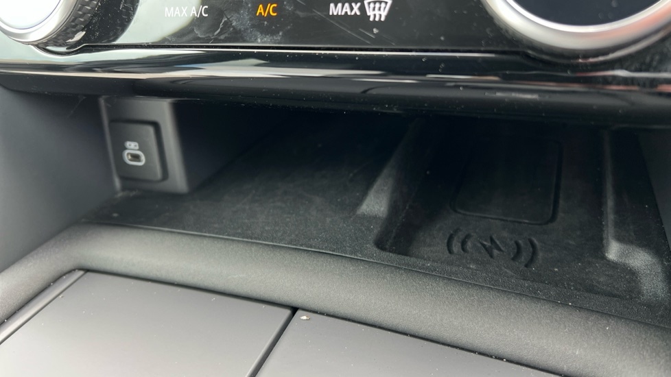 Used Land Rover Discovery 2024 for sale - 76501385: Photo 70