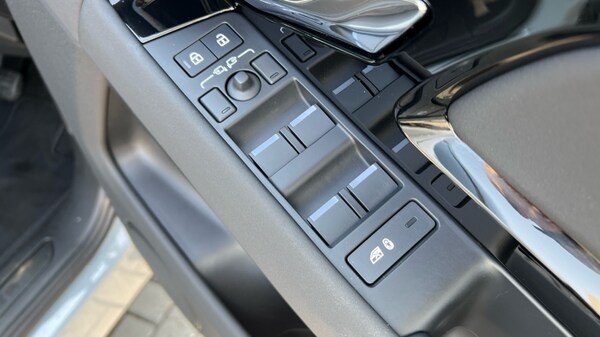 Used Land Rover Range Rover Evoque 2025 for sale - 75843578: Photo 39
