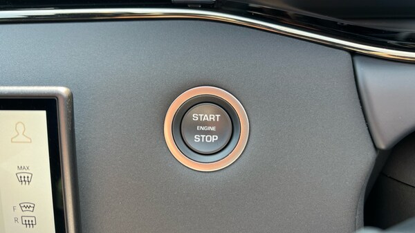 Used Land Rover Range Rover Evoque 2025 for sale - 75843578: Photo 64