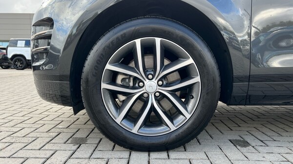 Used Land Rover Range Rover Evoque 2025 for sale - 75758644: Photo 31