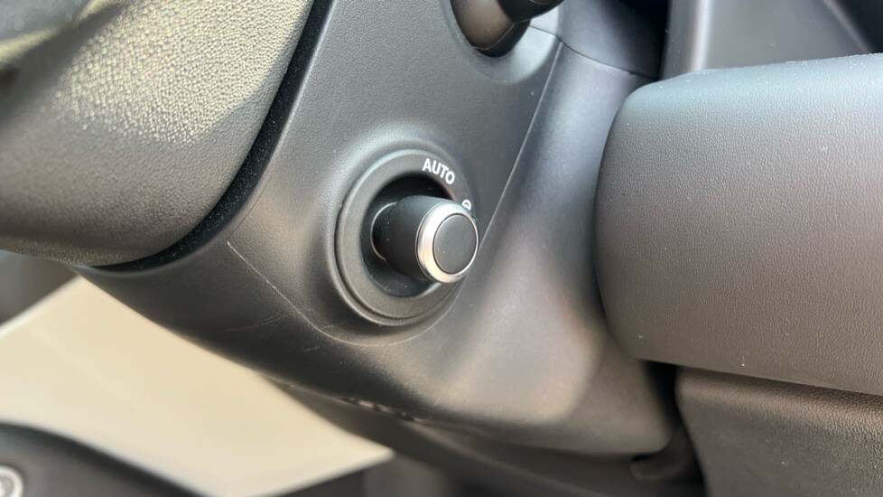 Used Land Rover Defender 2024 for sale - 76180197: Photo 48