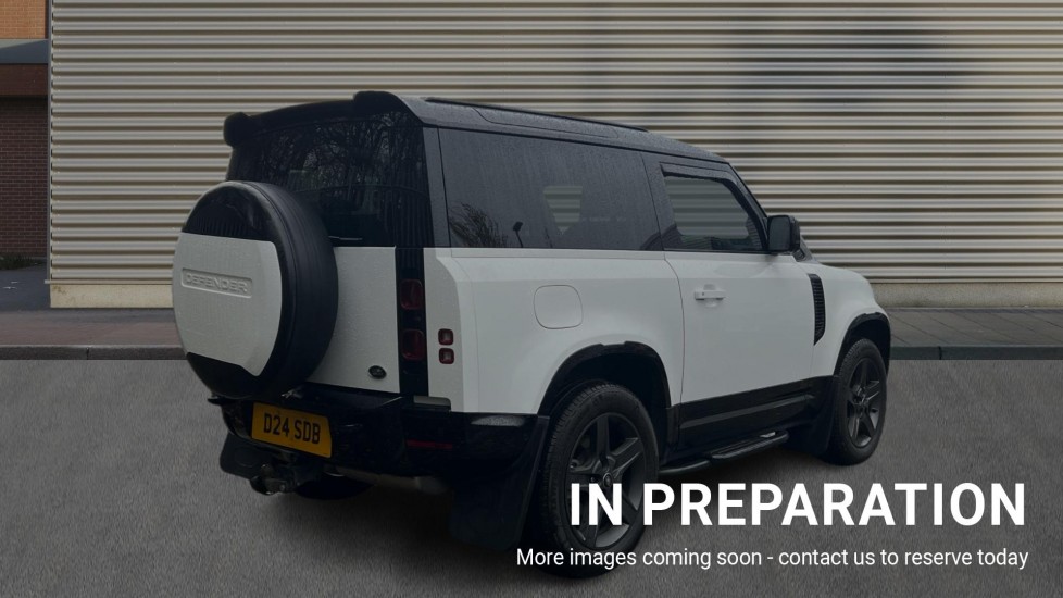 Used Land Rover Defender 2023 for sale - 76766149: Photo 4