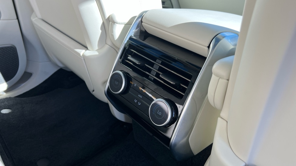 Used Land Rover Range Rover 2025 for sale - 76168731: Photo 18