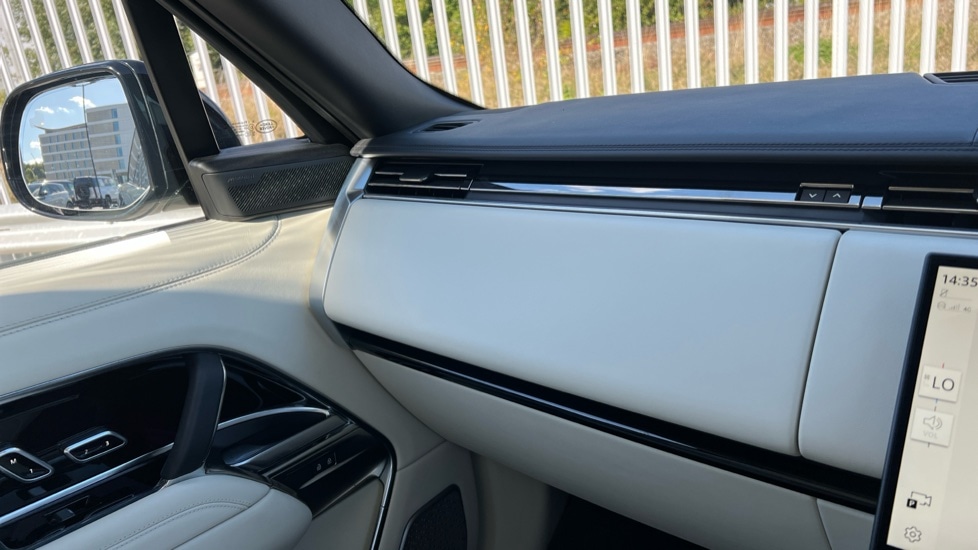 Used Land Rover Range Rover 2025 for sale - 76168731: Photo 22