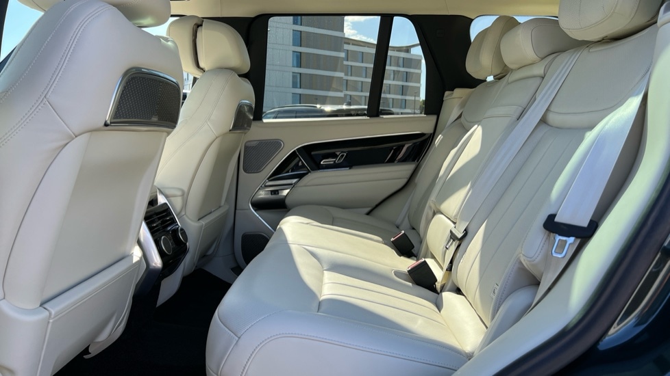 Used Land Rover Range Rover 2025 for sale - 76168731: Photo 4