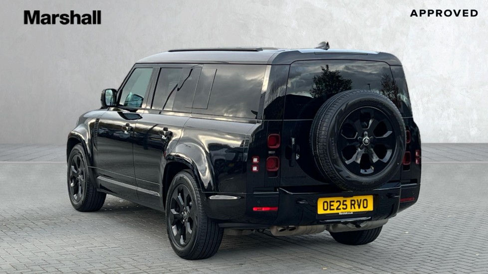 Used Land Rover Defender 2025 for sale - 76704363: Photo 2