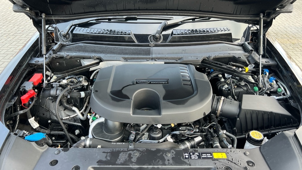 Used Land Rover Defender 2025 for sale - 76704363: Photo 30