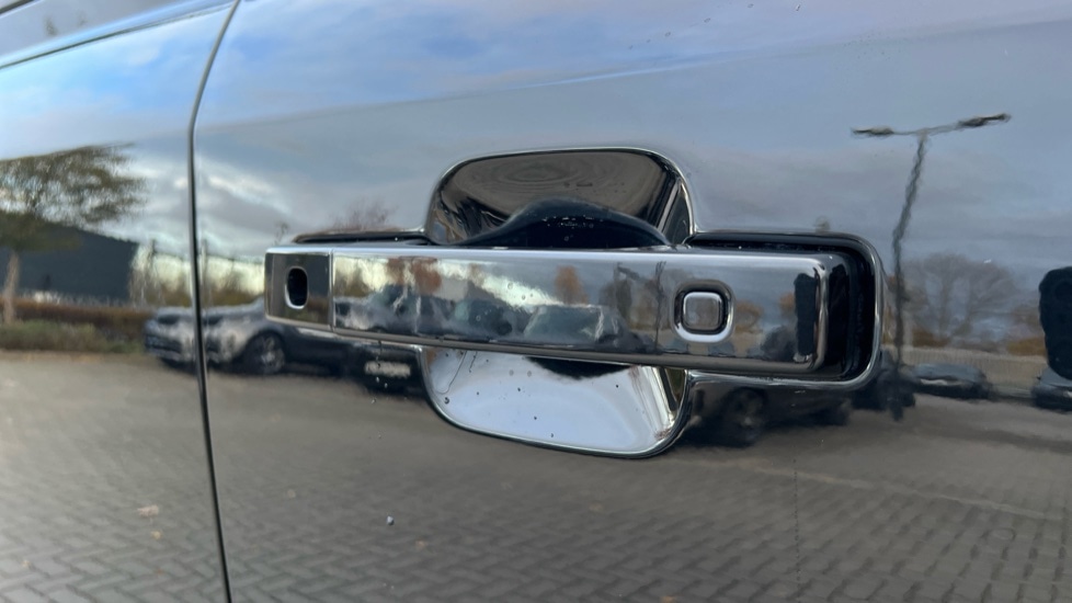 Used Land Rover Defender 2025 for sale - 76704363: Photo 37