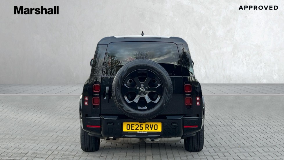 Used Land Rover Defender 2025 for sale - 76704363: Photo 6