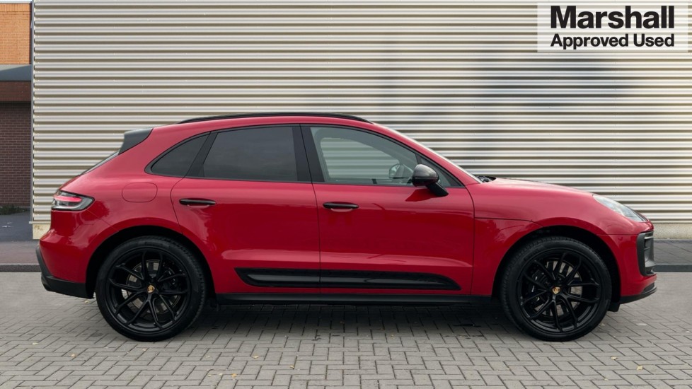 Used Porsche Macan 2022 for sale - 76754695: Photo 2