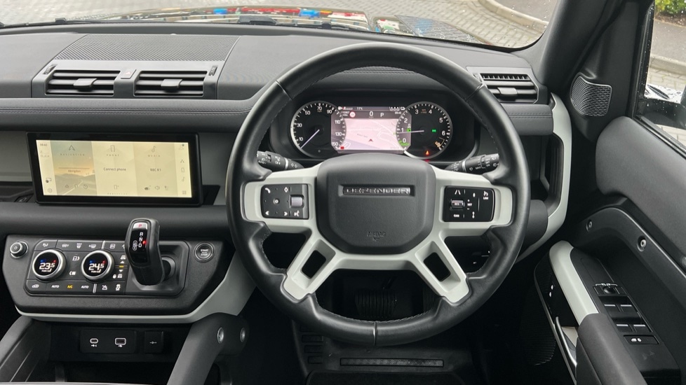 Used Land Rover Defender 2023 for sale - 77031544: Photo 15