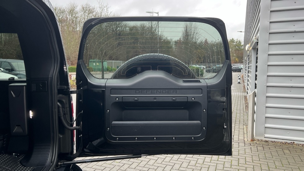 Used Land Rover Defender 2023 for sale - 77031544: Photo 23