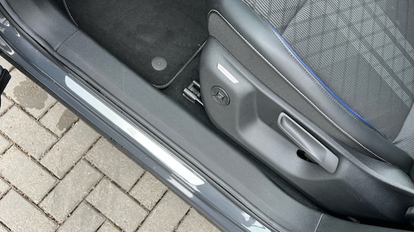 Used Volkswagen Tiguan 2024 for sale - 76104103: Photo 36