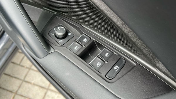 Used Volkswagen Tiguan 2024 for sale - 76104103: Photo 45