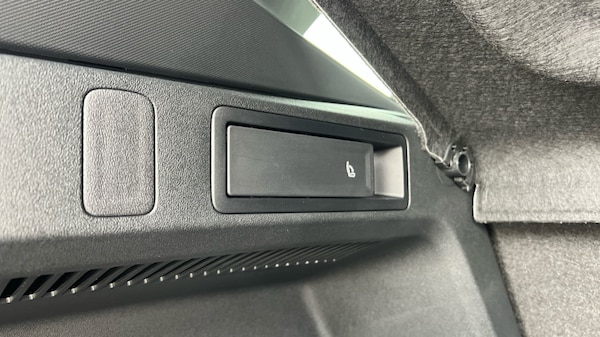 Used Volkswagen Tiguan 2024 for sale - 76104103: Photo 53