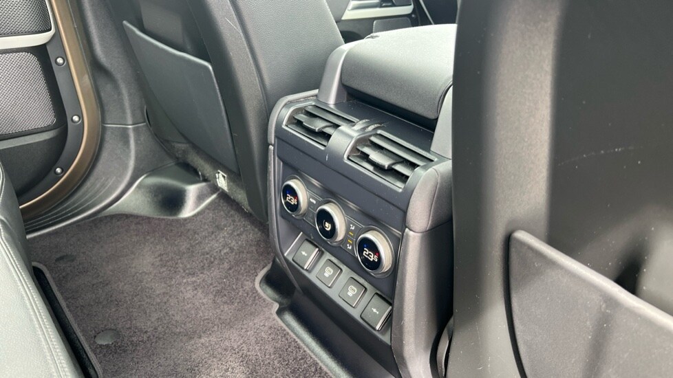 Used Land Rover Defender 2021 for sale - 77018391: Photo 18