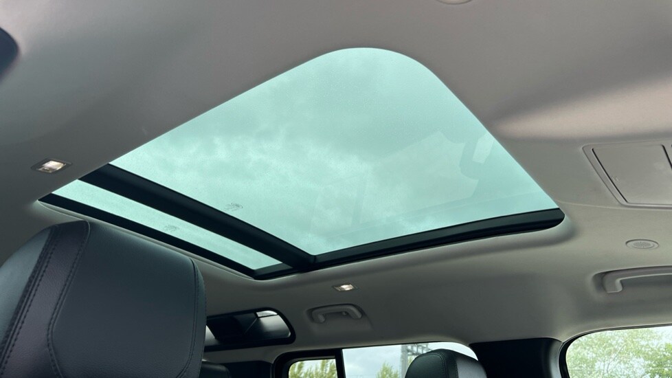 Used Land Rover Defender 2021 for sale - 77018391: Photo 21