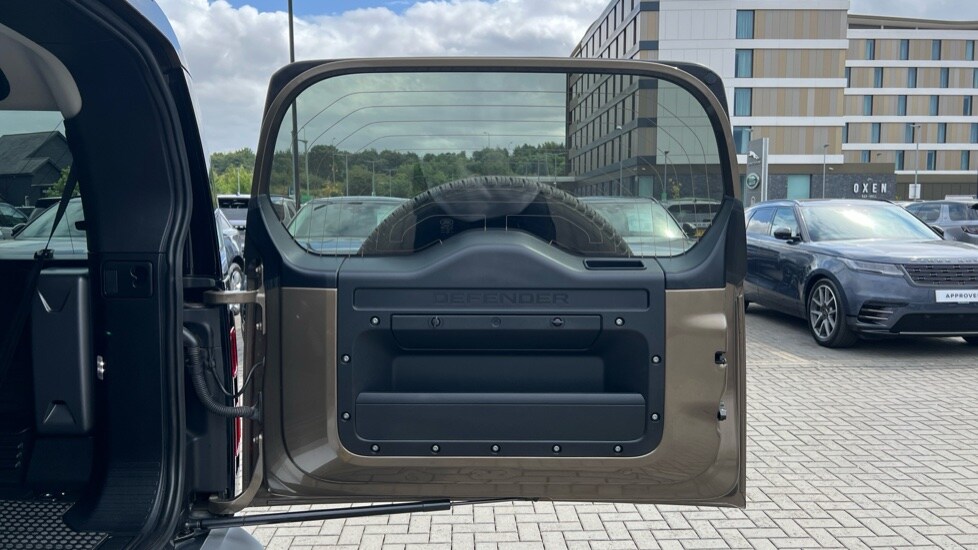 Used Land Rover Defender 2021 for sale - 77018391: Photo 24