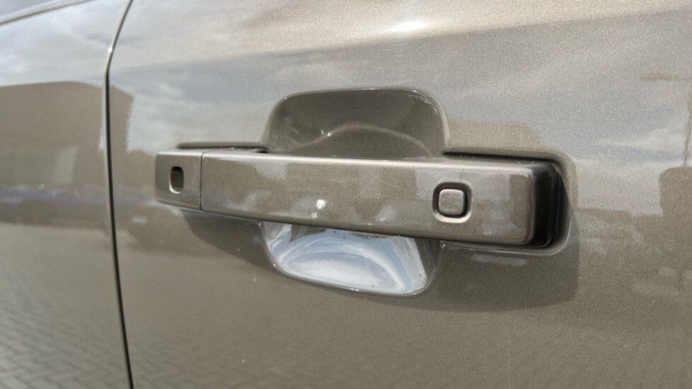 Used Land Rover Defender 2021 for sale - 77018391: Photo 36