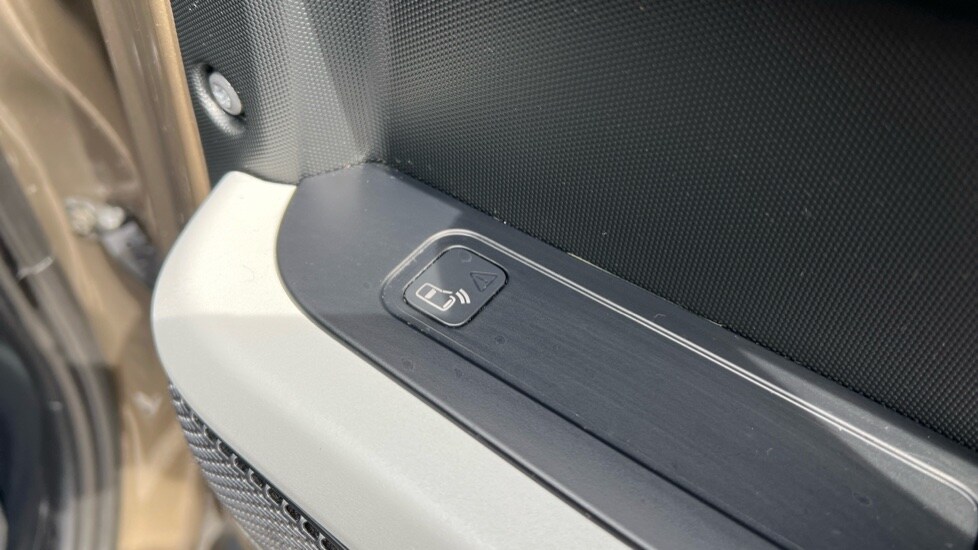 Used Land Rover Defender 2021 for sale - 77018391: Photo 52